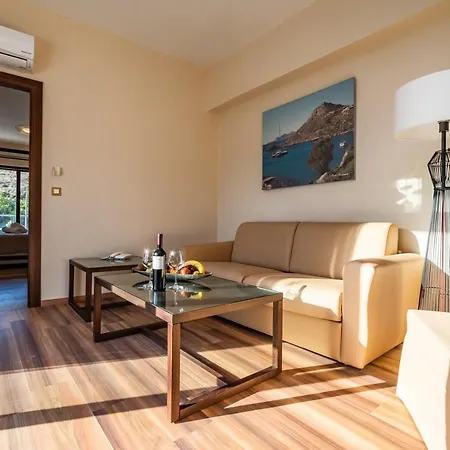 Hotel Ladiko Suites - Ladiko & Anthony Quinn Bay - Faliraki 3*