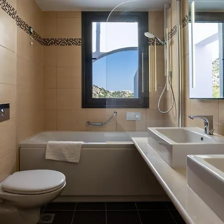 Ladiko - Hotel 3*