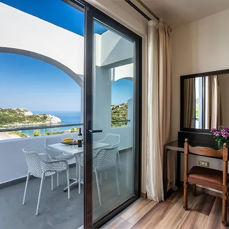 Hotel Ladiko Suites - Ladiko & Anthony Quinn Bay - Faliraki 3*
