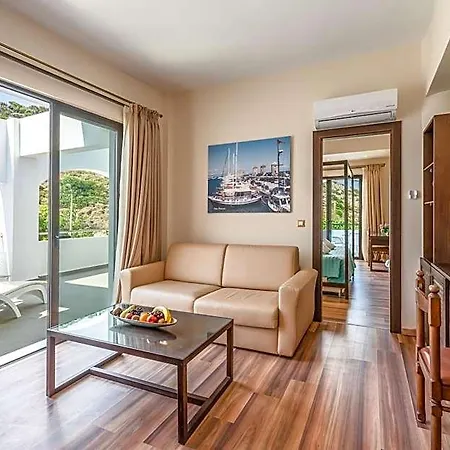 Ladiko Suites - Ladiko & Anthony Quinn Bay - Faliraki 3*