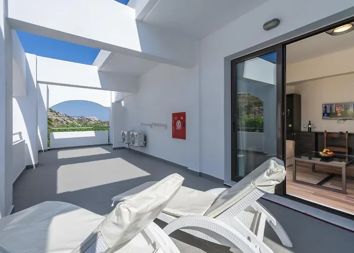 Ladiko - 3* ファリラキ