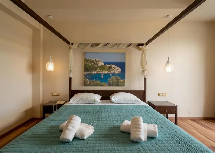 Ladiko - ホテル ファリラキ