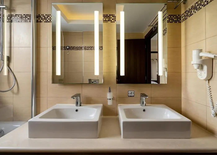 ホテル Ladiko - ファリラキ