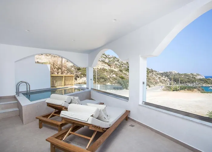 ホテル Ladiko - 3*